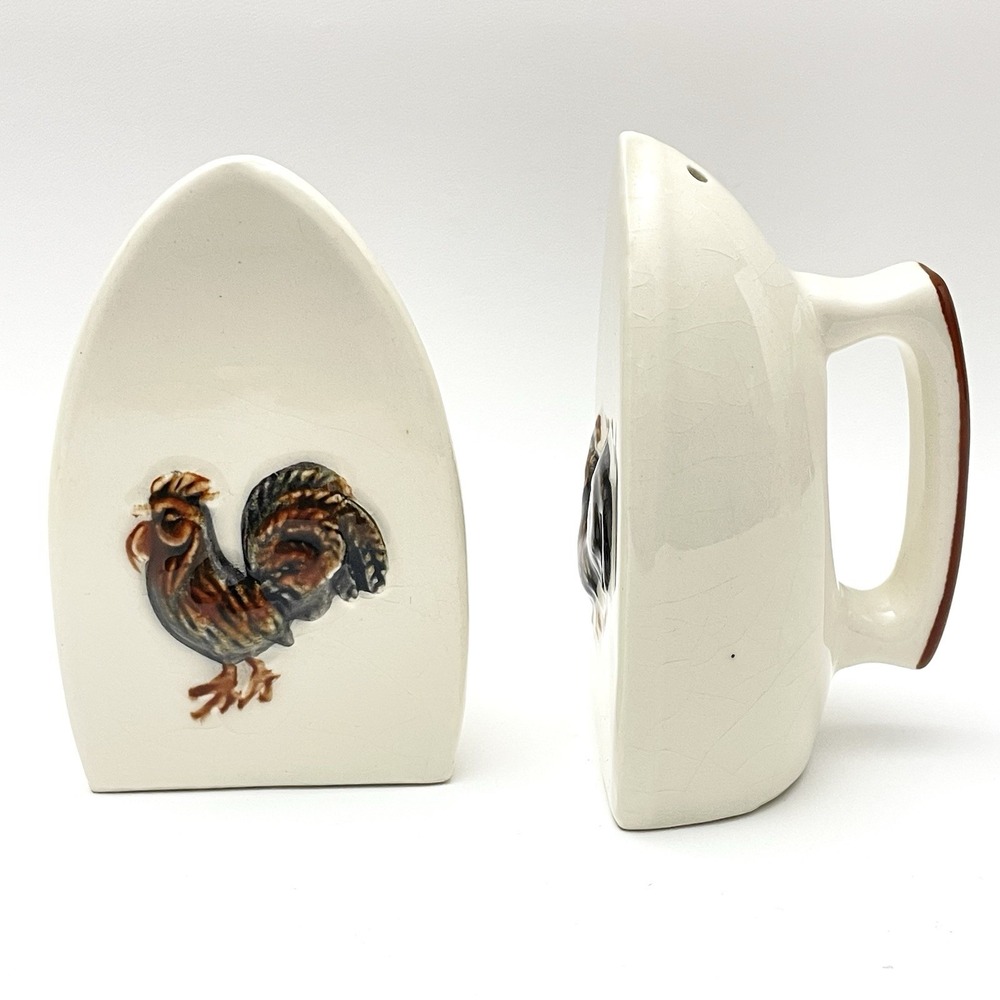 Artmark Farmhouse Roosters Chickens Iron Salt & Pepper Shakers Farmhouse Ceramic